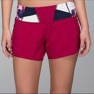 LULULEMON Run Times Bumble Berry Quilt Shorts Size 4